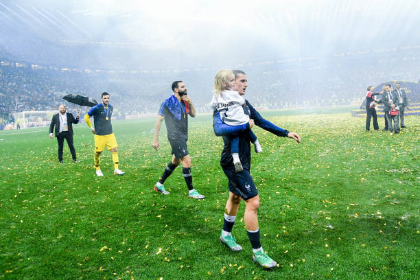 协助球队在 协助球队在